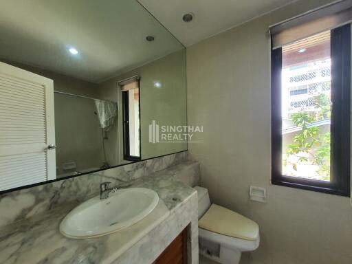 For RENT : Townhouse Phromphong / 4 Bedroom / 3 Bathrooms / 200 sqm / 85000 THB [9921713]