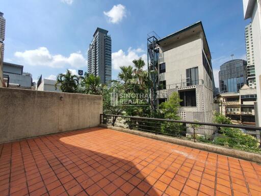 For RENT : Townhouse Phromphong / 4 Bedroom / 3 Bathrooms / 200 sqm / 85000 THB [9924097]