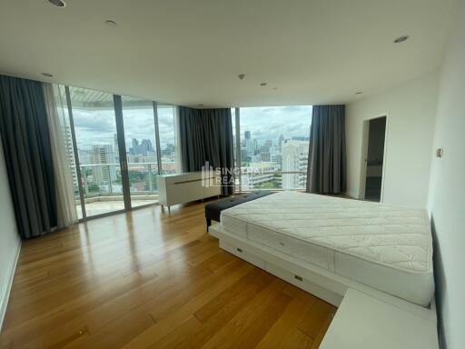 For RENT : Chamchuri Square Residence / 4 Bedroom / 4 Bathrooms / 230 sqm / 85000 THB [10266452]