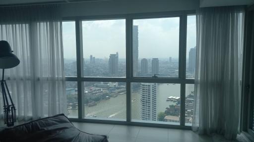 For RENT : The River / 2 Bedroom / 2 Bathrooms / 137 sqm / 85000 THB [R11091]