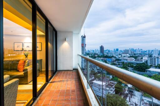 For RENT : Chatrium Residence Sathon Bangkok / 2 Bedroom / 2 Bathrooms / 140 sqm / 85000 THB [R11165]