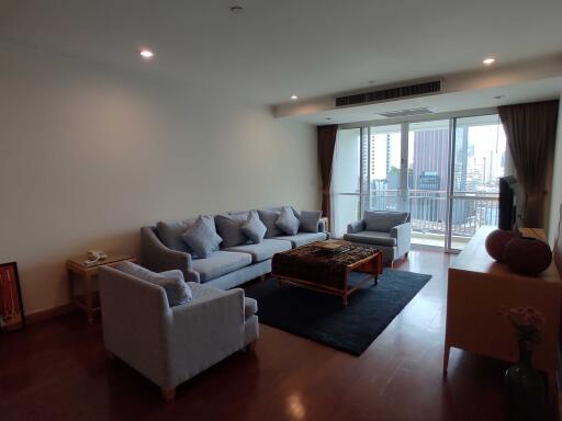 For RENT : GM Height / 3 Bedroom / 3 Bathrooms / 215 sqm / 85000 THB [10717600]