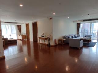 For RENT : GM Height / 3 Bedroom / 3 Bathrooms / 215 sqm / 85000 THB [10717600]