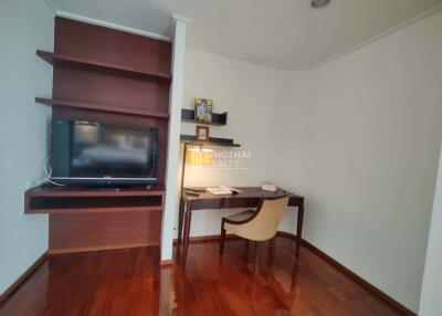 For RENT : Piyathip Place / 3 Bedroom / 3 Bathrooms / 293 sqm / 87000 THB [R10547]