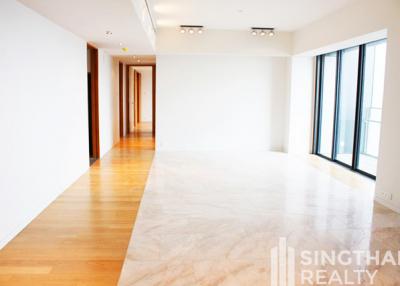 For RENT : The Met / 3 Bedroom / 3 Bathrooms / 198 sqm / 88000 THB [6406168]