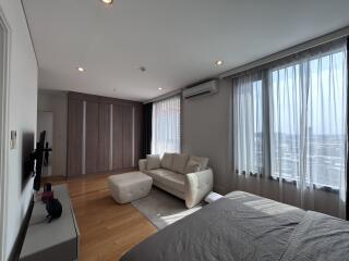 For RENT : Aguston Sukhumvit 22 / 3 Bedroom / 3 Bathrooms / 138 sqm / 89000 THB [4013198]