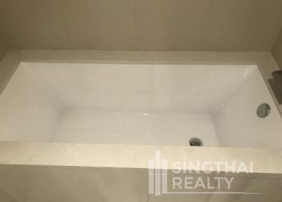 For RENT : The River / 2 Bedroom / 3 Bathrooms / 133 sqm / 89000 THB [5023346]