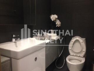 For RENT : Noble Ploenchit / 2 Bedroom / 2 Bathrooms / 81 sqm / 90000 THB [3990071]