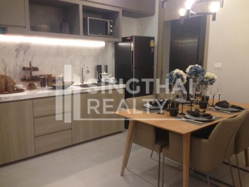 For RENT : Noble Ploenchit / 2 Bedroom / 2 Bathrooms / 81 sqm / 90000 THB [3990071]