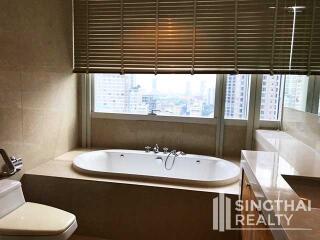 For RENT : Athenee Residence / 2 Bedroom / 2 Bathrooms / 131 sqm / 90000 THB [6376630]