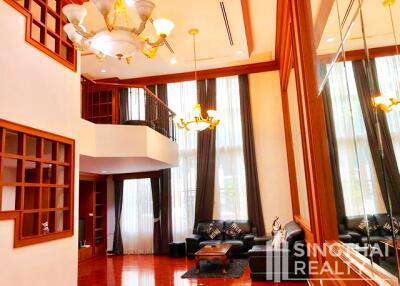 For RENT : Townhouse Thonglor / 4 Bedroom / 6 Bathrooms / 351 sqm / 90000 THB [6467061]