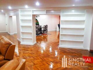 For RENT : Inter Tower / 4 Bedroom / 4 Bathrooms / 367 sqm / 90000 THB [6518364]