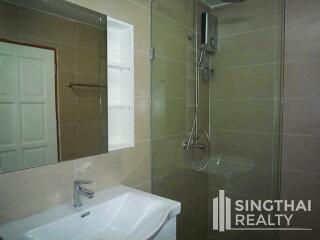 For RENT : Townhouse Phromphong / 4 Bedroom / 4 Bathrooms / 351 sqm / 90000 THB [6842236]