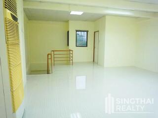 For RENT : Townhouse Phromphong / 4 Bedroom / 4 Bathrooms / 351 sqm / 90000 THB [6842236]