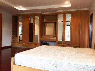 For RENT : P.R.Home III Apartment / 3 Bedroom / 3 Bathrooms / 301 sqm / 90000 THB [7274355]