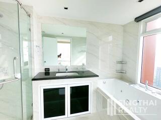 For RENT : Fullerton Sukhumvit / 3 Bedroom / 3 Bathrooms / 133 sqm / 90000 THB [7574469]