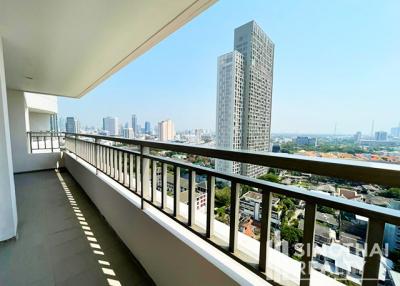 For RENT : Sathorn Park Place / 3 Bedroom / 4 Bathrooms / 237 sqm / 90000 THB [8602673]