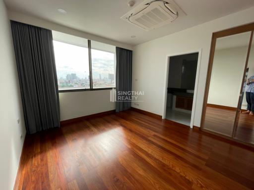 For RENT : Baan Yen Akard / 3 Bedroom / 3 Bathrooms / 245 sqm / 90000 THB [9415497]