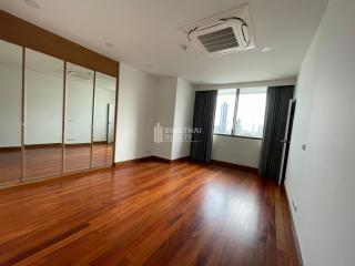 For RENT : Baan Yen Akard / 3 Bedroom / 3 Bathrooms / 245 sqm / 90000 THB [9415497]