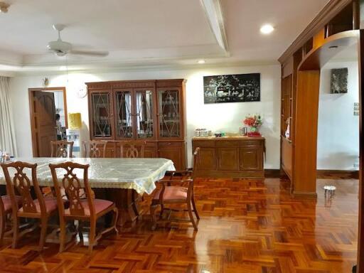 For RENT : G.M. Mansion / 3 Bedroom / 4 Bathrooms / 380 sqm / 90000 THB [9633998]