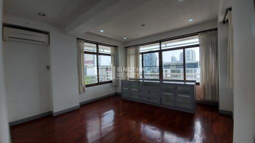 For RENT : P.R. Home II / 4 Bedroom / 5 Bathrooms / 420 sqm / 90000 THB [9666885]