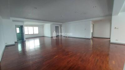 For RENT : P.R. Home II / 4 Bedroom / 5 Bathrooms / 420 sqm / 90000 THB [9666885]