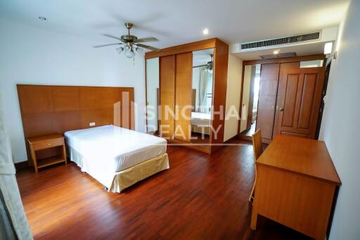 For RENT : Raintree Village Apartment / 3 Bedroom / 3 Bathrooms / 268 sqm / 90000 THB [R10325]