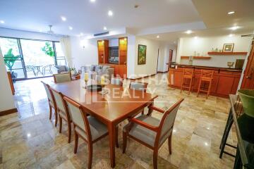 For RENT : Raintree Village Apartment / 3 Bedroom / 3 Bathrooms / 268 sqm / 90000 THB [R10325]