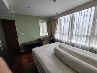 For RENT : Urbana Langsuan / 3 Bedroom / 3 Bathrooms / 170 sqm / 90000 THB [R11087]