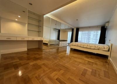 For RENT : Sathorn Park Place / 3 Bedroom / 3 Bathrooms / 296 sqm / 90000 THB [10635075]