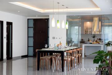 For RENT : Seven Place Executive Residences / 3 Bedroom / 3 Bathrooms / 286 sqm / 92000 THB [7550401]