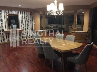 For RENT : Lake Avenue / 2 Bedroom / 3 Bathrooms / 327 sqm / 95000 THB [4272779]