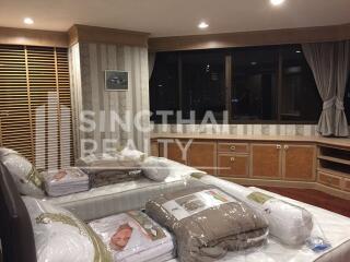 For RENT : Lake Avenue / 2 Bedroom / 3 Bathrooms / 327 sqm / 95000 THB [4272779]