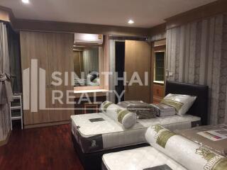 For RENT : Lake Avenue / 2 Bedroom / 3 Bathrooms / 327 sqm / 95000 THB [4272779]