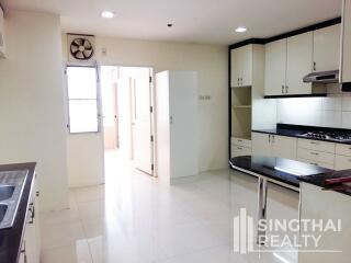 For RENT : Kallista Mansion / 3 Bedroom / 3 Bathrooms / 316 sqm / 95000 THB [6467594]