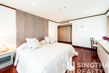 For RENT : Mayfair Garden / 3 Bedroom / 3 Bathrooms / 261 sqm / 95000 THB [6911689]