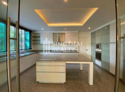 For RENT : Seven Place Executive Residences / 3 Bedroom / 4 Bathrooms / 300 sqm / 95000 THB [9022256]