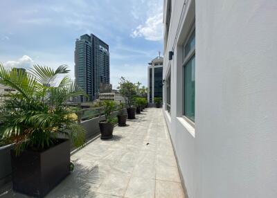 For RENT : The Madison / 3 Bedroom / 3 Bathrooms / 220 sqm / 95000 THB [R10649]