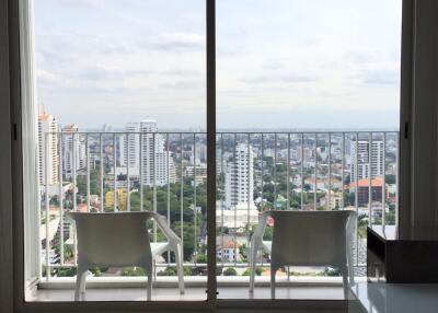 For RENT : HQ by Sansiri / 2 Bedroom / 2 Bathrooms / 100 sqm / 95000 THB [10742847]