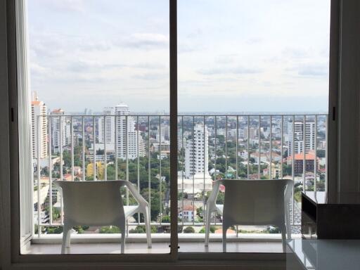 For RENT : HQ by Sansiri / 2 Bedroom / 2 Bathrooms / 100 sqm / 95000 THB [10742847]