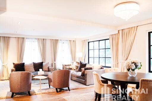 For RENT : Penthouse Condominium 3 / 3 Bedroom / 3 Bathrooms / 186 sqm / 97000 THB [8133395]