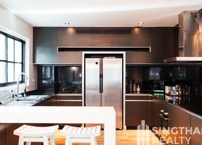 For RENT : Penthouse Condominium 3 / 3 Bedroom / 3 Bathrooms / 186 sqm / 97000 THB [8133395]