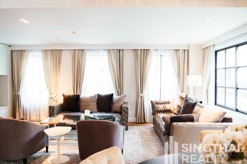 For RENT : Penthouse Condominium 3 / 3 Bedroom / 3 Bathrooms / 186 sqm / 97000 THB [8133395]