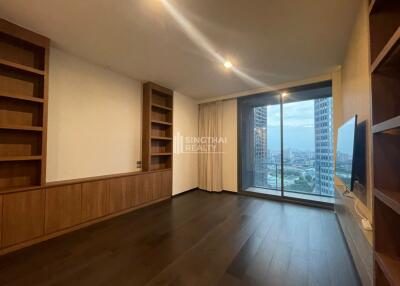 For RENT : LAVIQ Sukhumvit 57 / 3 Bedroom / 3 Bathrooms / 115 sqm / 120000 THB [9742437]