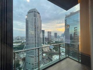 For RENT : LAVIQ Sukhumvit 57 / 3 Bedroom / 3 Bathrooms / 115 sqm / 120000 THB [9742437]