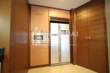 For RENT : The Rise Sukhumvit 39 / 3 Bedroom / 3 Bathrooms / 258 sqm / 100000 THB [3695612]