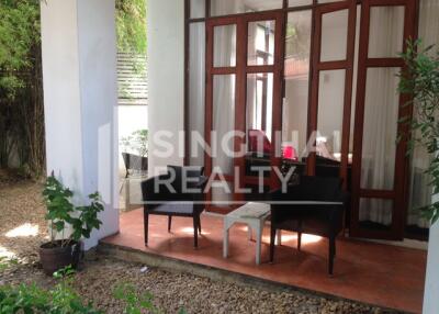 For RENT : House Phrakanong / 3 Bedroom / 4 Bathrooms / 201 sqm / 100000 THB [3862928]