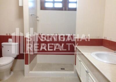 For RENT : House Phrakanong / 4 Bedroom / 5 Bathrooms / 551 sqm / 100000 THB [4039058]