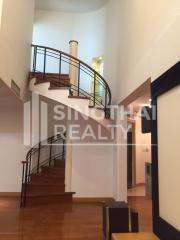 For RENT : Grand Langsuan / 2 Bedroom / 3 Bathrooms / 185 sqm / 100000 THB [4130567]