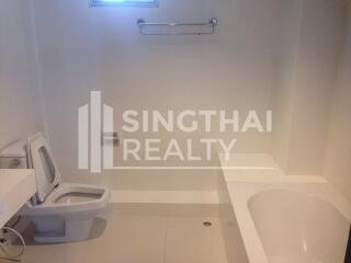 For RENT : Insaf Court / 3 Bedroom / 3 Bathrooms / 301 sqm / 100000 THB [4345910]